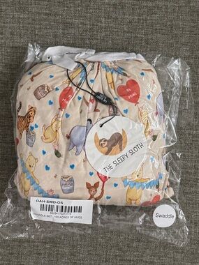 The Sleepy Sloth NIB NWT 100 Acres of Hugs Winnie The Pooh Swaddle